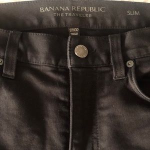 Banana Republic “Traveler” Chinos. Size 32x32